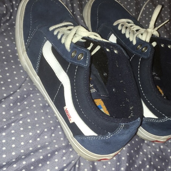 Vans - Picture 2 of 2